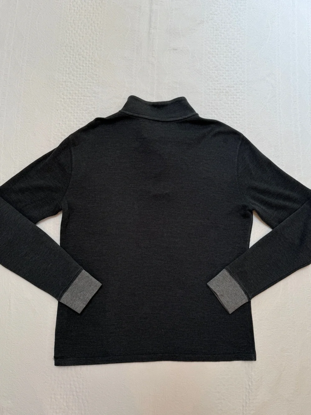 Banana Republic Gray 1/4 Button Pullover Men’s Shirt Sz Medium M Casual Sweater